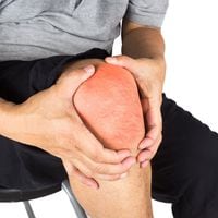 Dolor de rodilla: aquí por qué sucede y cómo solucionarlo
