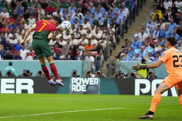 Video: ¿La toca o no la toca? El gol de Portugal que la FIFA le adjudicaba a Cristiano y ahora a Bruno Fernandes