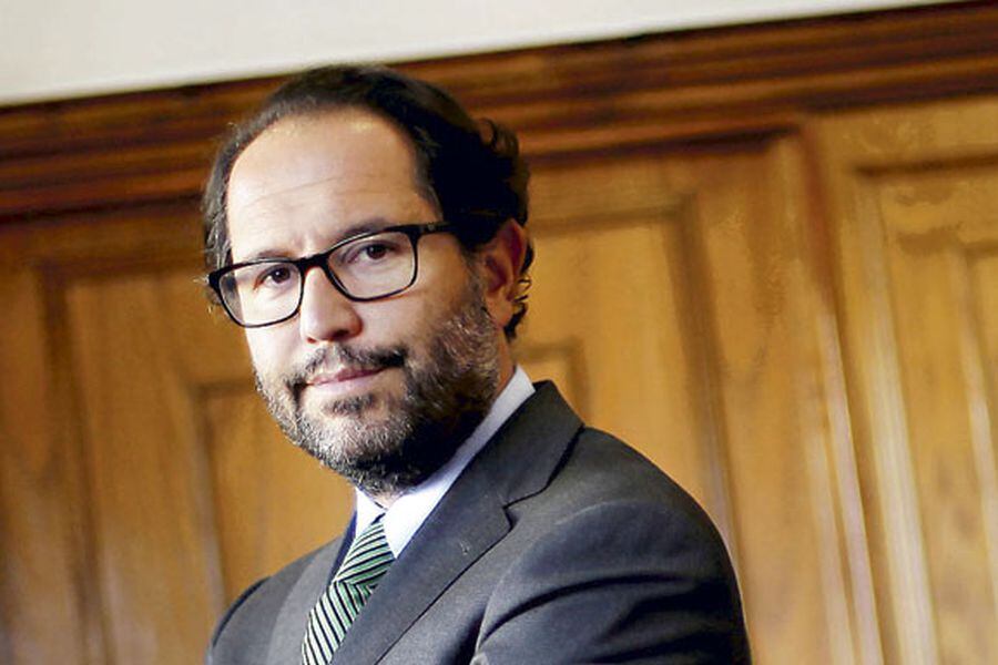 Juan Ignacio Piña presenta renuncia al Consejo de Defensa del Estado