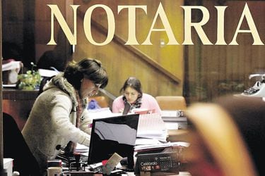 Notarios