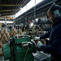 Estudio U. Andrés Bello: economía chilena disminuye su ritmo de mejora por segundo mes consecutivo