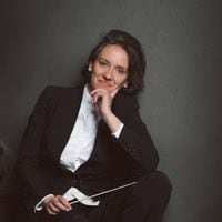 La historia de Alejandra Urrutia, la primera mujer chilena que dirigirá la Orquesta Filarmónica de Santiago: “Siento que estoy para grandes cosas”