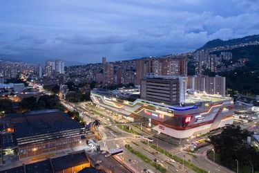 Parque Arauco toma el control de centro comercial colombiano Parque Fabricato