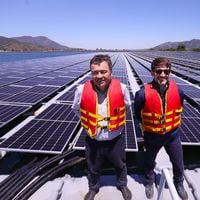 Ministros Valenzuela y Pardow encabezan inauguración de planta solar flotante más grande del cono sur