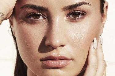 Demi-Lovato-photoshoot