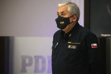 Duro golpe para la PDI: Fiscalía pide 20 años de cárcel para exdirector por malversar más de $ 100 millones de gastos reservados