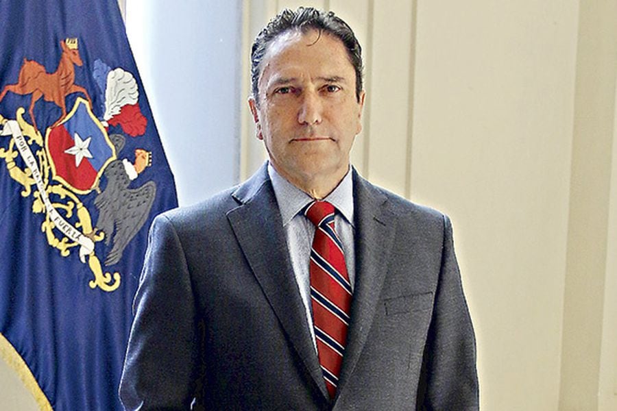 José Antonio Gómez  Ministro de Defensa