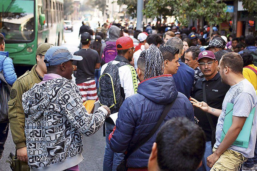 INMIGRANTES-EN-MIGRACIONES-628