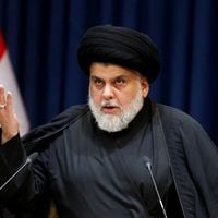 Retiro político de Muqtada al-Sadr, el poderoso clérigo chiita, desata el caos en Irak
