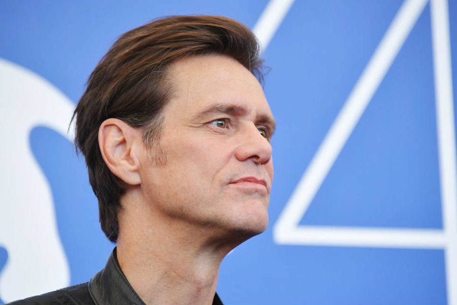 En Hollywood son unos cobardes”: Jim Carrey se consolida como el gran  díscolo del cine - La Tercera