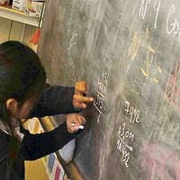 Gobierno llama a colegios a revisar la repitencia como opción pedagógica