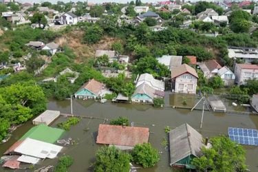 Imágenes de dron muestran las graves inundaciones en Jersón tras ataque a una represa