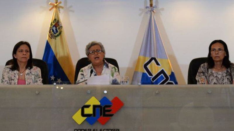 Qué se juegan el gobierno y la oposición de Venezuela en las elecciones