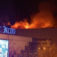 Tiroteo en sala de conciertos cerca de Moscú deja al menos 62 muertos y más de 100 heridos