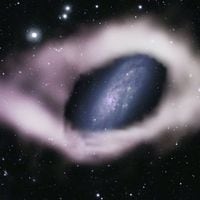 ¿Qué es este extraño “anillo cósmico” descubierta por astrónomos alrededor de una misteriosa galaxia?