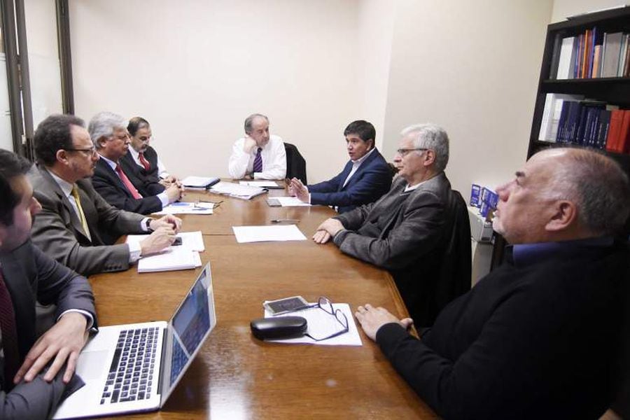 Ministro de Trabajo en reunión con Diputados PS