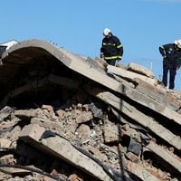 Aumentan a 20 los muertos tras derrumbe de un edificio en construcción en Sudáfrica