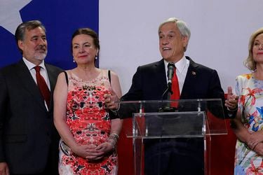 Alejandro Guillier felicitó a Sebastián Piñera