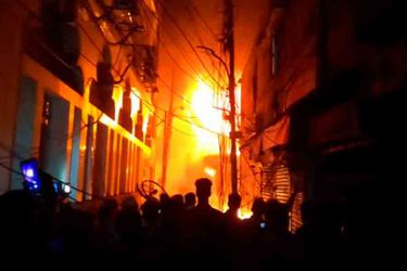 Bangladesh_Incendio_70Fallecidos