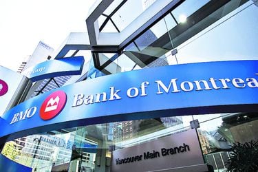 A Bank Of Montreal Branch Ahead OF Earnings Figures