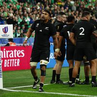 Los All Blacks derrotan a una sorprendente Irlanda y enfrentarán a los Pumas en las semifinales del Mundial de Rugby
