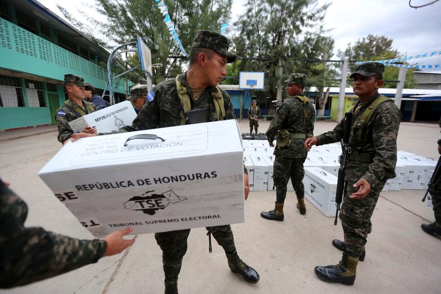 Hondureños a decidir si reeligen presidente o votan por oposición dividida