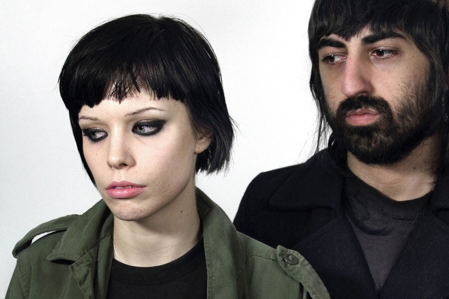 crystal-castles-2