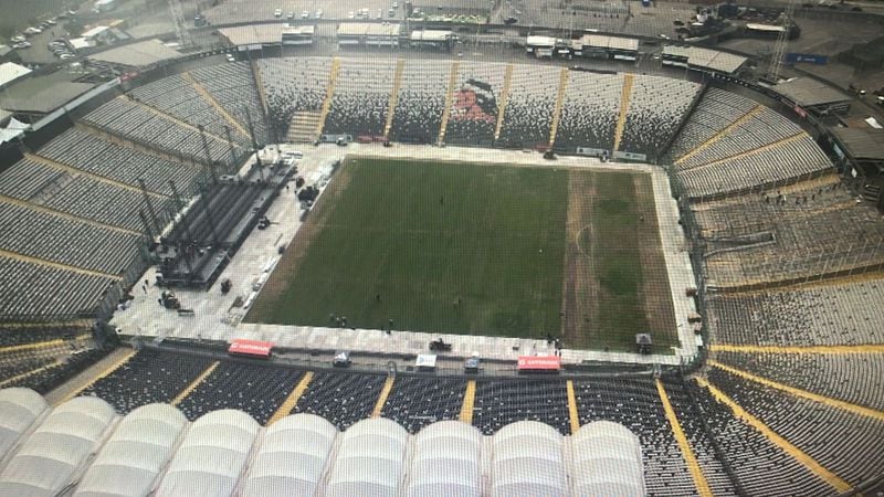 Un plano general del estadio Monumental tras el concierto de The Cure