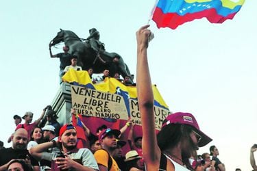 Imagen Miles de venezolanos (24789865)