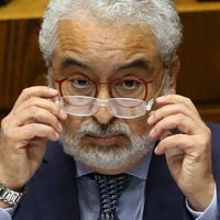 “Uso intensivo de dinero en efectivo”: UAF remite a la fiscalía los movimientos financieros de Luis Hermosilla