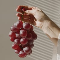Por qué en Año Nuevo se comen 12 uvas y qué significa