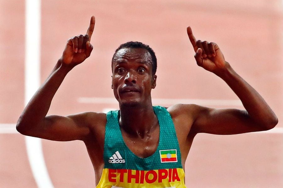 Etíope Muktar Edris revalida su título mundial en los 5 mil metros La