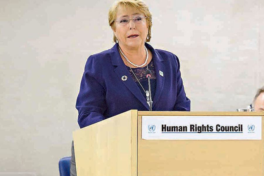 chiles-president-michelle-bachelet-address-37175558