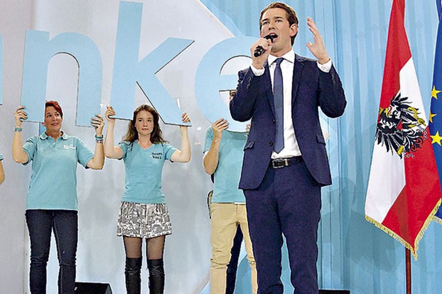 Austria gira a la derecha tras triunfo de partido liderado por joven de