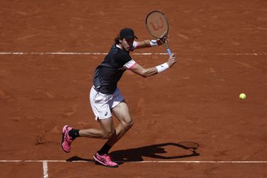 Nicolás Jarry cae contra Casper Ruud en los octavos de final de Roland Garros