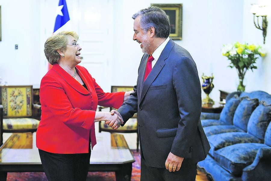 Bachelet se reúne con Guillier para abordar continuidad centroizquierda en Gobierno