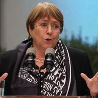 Bachelet llama a ser “capaces de llegar a acuerdos” en temas de seguridad y pensiones