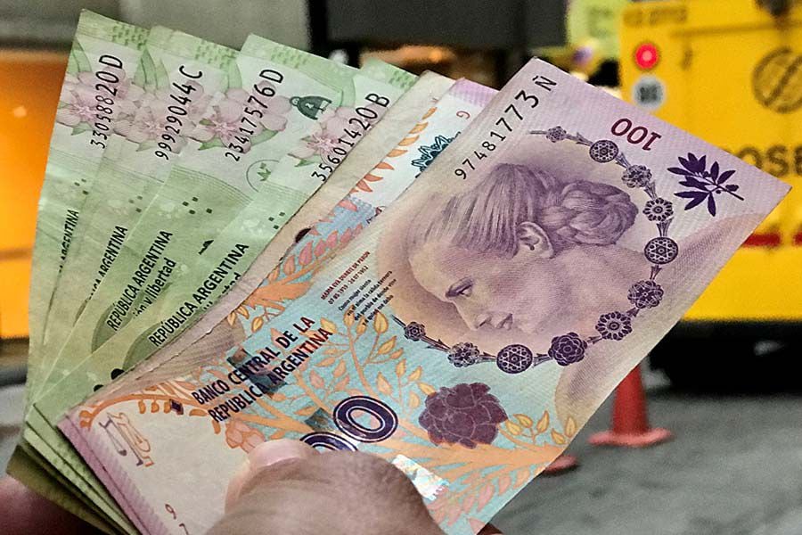 No Est Solo El Peso Argentino Tiene Compa a En ltimo Lugar Entre peso-argentina-currency-11195950-png