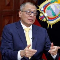 ¿Falta de alimentos o intoxicación por remedios?: las versiones tras la hospitalización del exvicepresidente ecuatoriano Jorge Glas