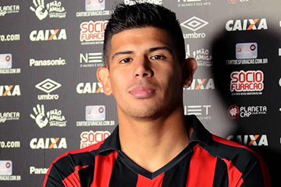 Esteban Pavez partió con el pie derecho en Brasil La Tercera