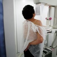 Lejos de la meta: programa “Imágenes Diagnósticas” para detección del cáncer del Minsal no supera el 14% de realización