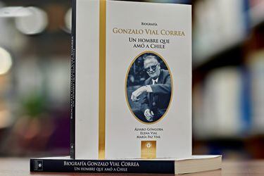 Gonzalo Vial Correa: La biografía que retrata a uno de los grandes historiadores del Siglo XX