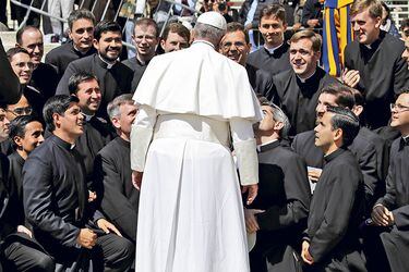 Michael Kelly, director del periódico irlandés The Irish Catholic: "Todos saben que el Papa va a remover a más obispos chilenos"