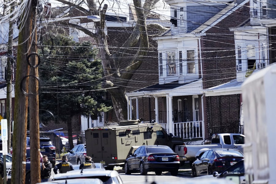 Three dead after shooting in Philadelphia: victims are relatives of the suspect