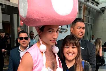 ezra miller comic con