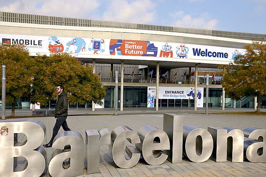 La mayor feria de tecnología móvil en su año más complejo La Tercera