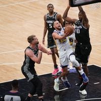 Playoffs de la NBA: el campeón Golden State debuta con una derrota en casa del sorprendente equipo de Sacramento
