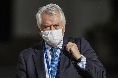 El ministro de Salud se retira del Palacio de La Moneda