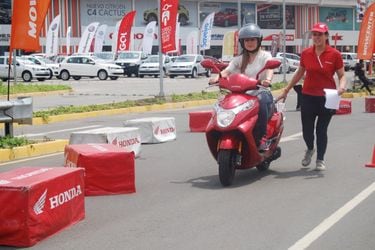 Honda crea una alianza con Academia de Motos Chile