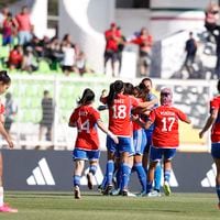 La Roja femenina no tiene piedad con Perú y se impone por 6-0
